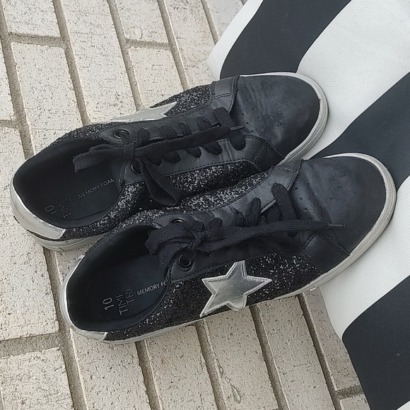 Black Shoes/Silver ⭐ - Picture 7 of 9